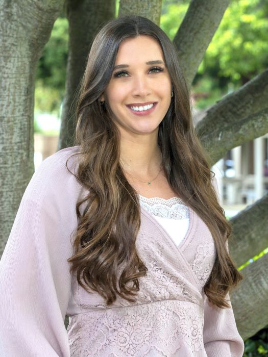 Tessa Connelley Professional Headshot